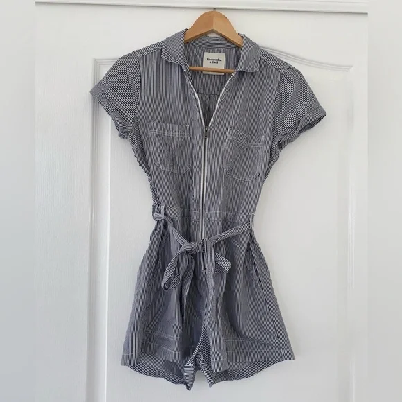 Abercrombie striped utility romper - Picture 10 of 10